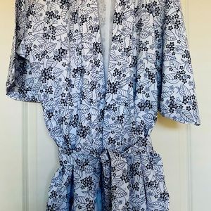 Traditional Japanese Floral Robe Kimono